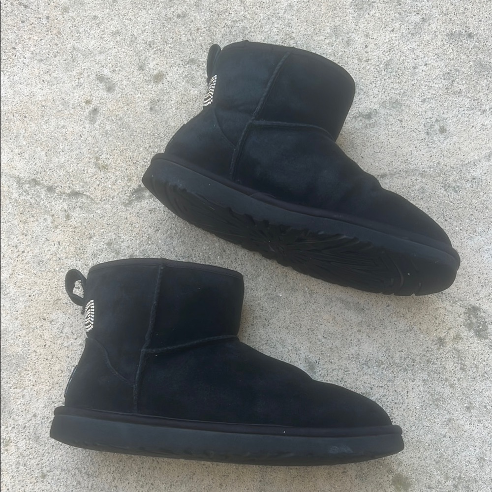 UGG Short Black Suede Shearling Sparkle Bowtie Ankle Boot Women's Size 8